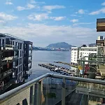 Flott Mellom Sjo Og Fjell Appartement *
