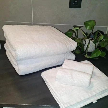 Flott Mellom Sjo Og Fjell Апартаменты