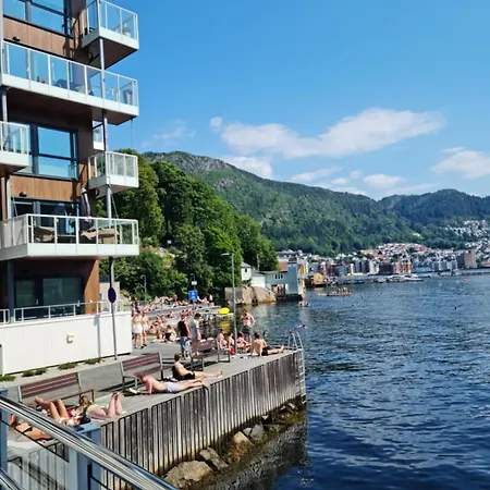 Апартаменты Flott Mellom Sjo Og Fjell Берген