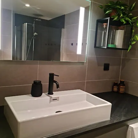 Flott Mellom Sjo Og Fjell Апартаменты