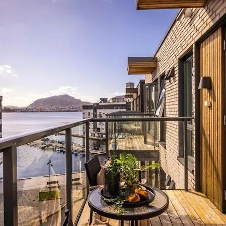 Апартаменты Flott Mellom Sjo Og Fjell